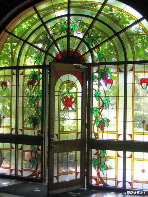 如何在家里打造最美玻璃？适当做成拼花玻璃，放在哪儿都是一幅画