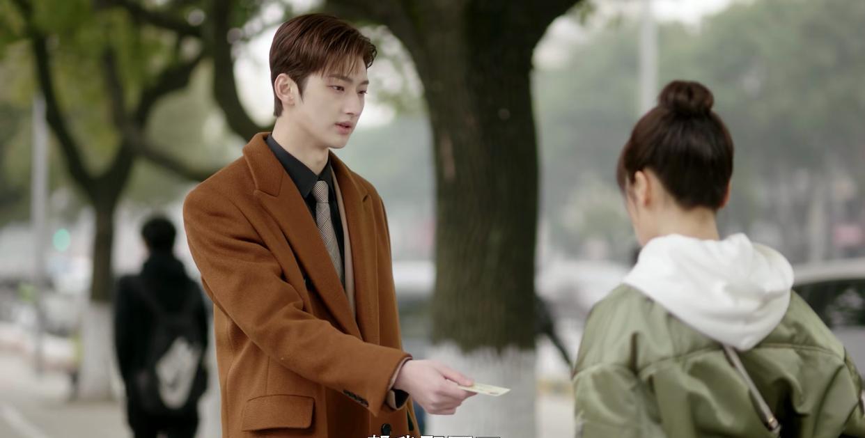 那小子不可爱|《那小子不可爱》首播:男女主不出名,演技不错,剧情老套成遗憾