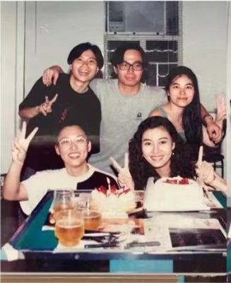 李嘉欣|港姐李嘉欣晒旧照！年轻时美貌出众真无人比，穿小黄裙封神太美艳