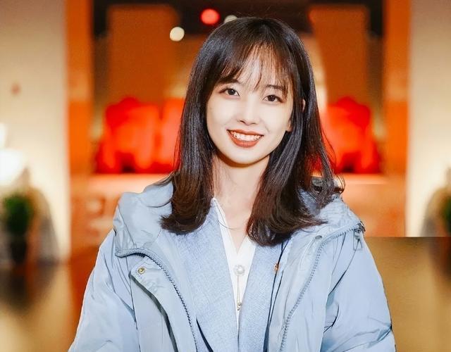 央视|“被渣男毁了的人才”，王冰冰被曝已离开央视，网友不禁替她可惜