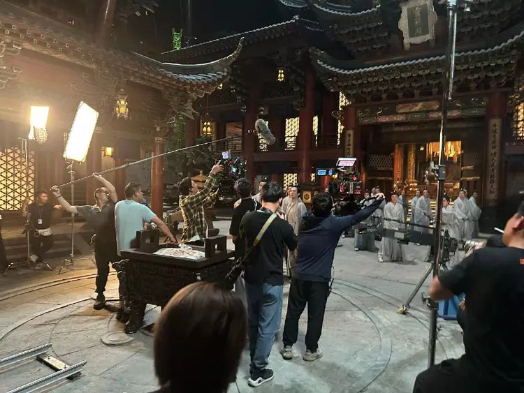 神雕侠侣|新版神雕正在火热拍摄中,主演阵容的曝光,引起了网友强烈的争议