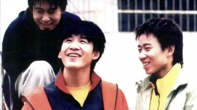 春晚|从爆红到落寞的9个组合，有人街头摆摊，有人因私生活混乱被唾弃