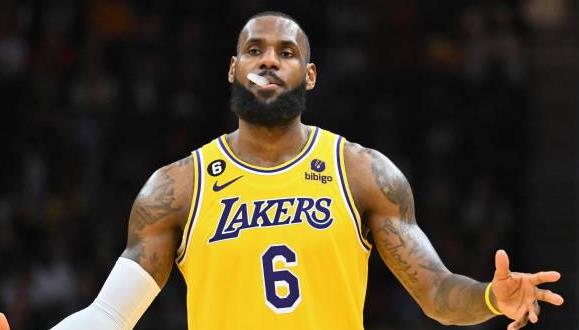 NBA现役公认5大“非卖品”,库里锁定一人一城詹皇似印钞机