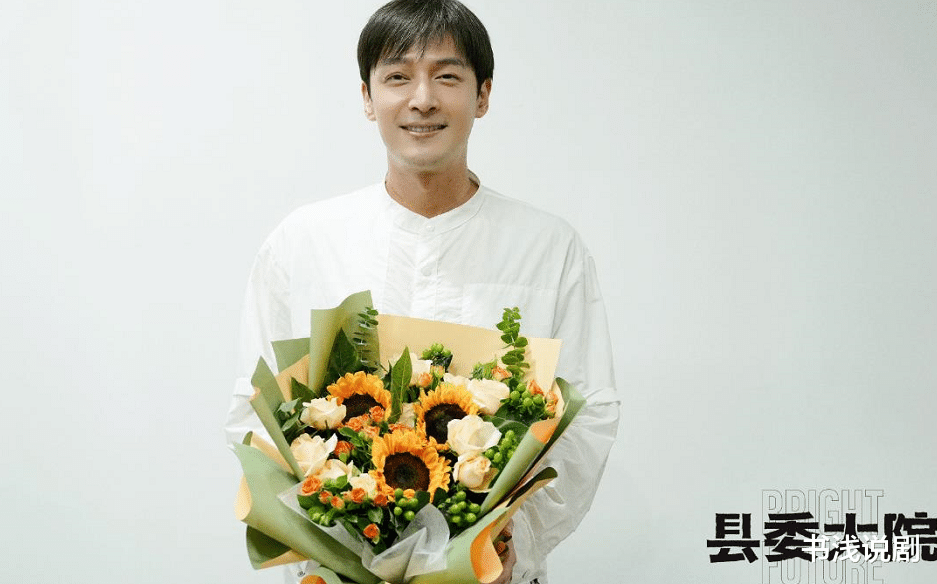 长月烬明|《长月烬明》拿下月榜第5,比起男女主颜值,我更关心这3样!