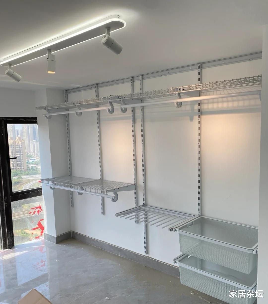装修第3套房子,放弃了定制衣柜,不再担心甲醛,还能放更多衣服
