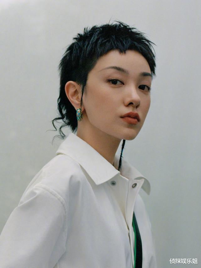 郭采洁|看不懂时尚!36岁郭采洁挑战“无眉”造型,朋克妆被嘲像外星人