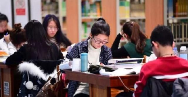 深圳市|深圳街头又现“流浪女大学生”,长相清秀且衣着干净,但从不工作