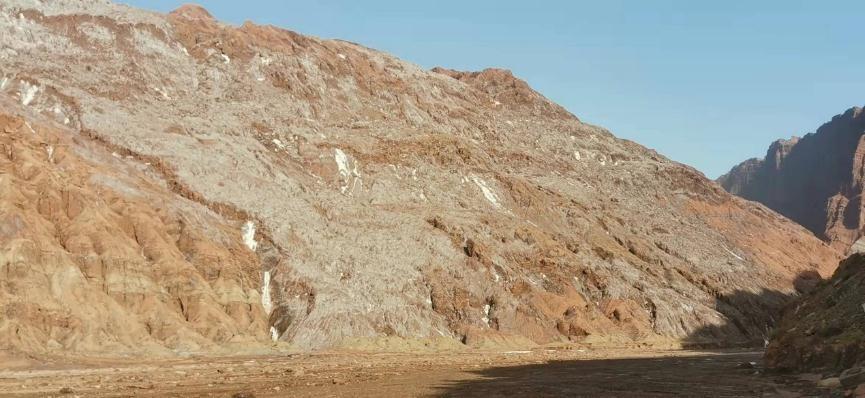 火山|世界罕见的“盐火山奇观”—新疆温宿“盐山秘境”传奇