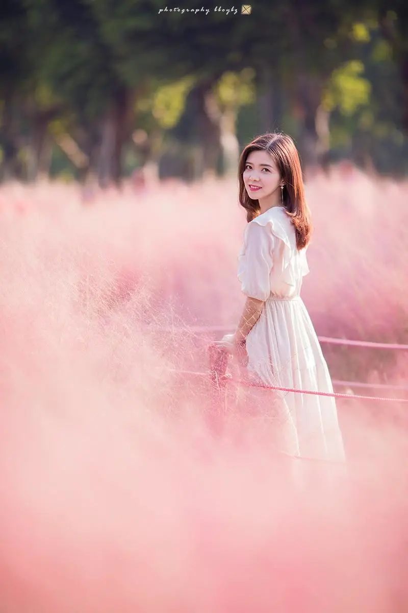 人像拍照如何拍才能上镜，自然漂亮，这10个姿势请记好