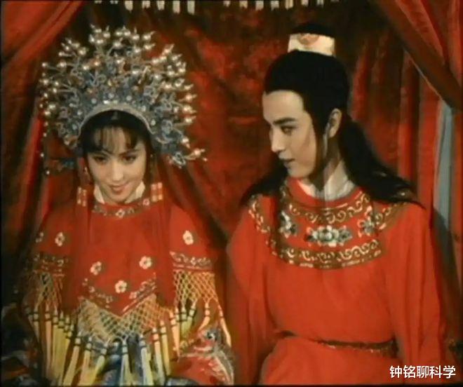 人类女性演化时究竟遭遇了什么?为什么会隐藏自己的排卵期呢?