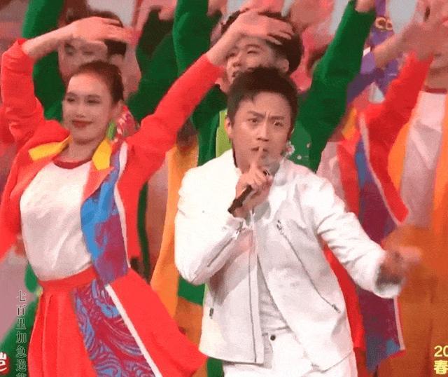 邓超|邓超亲身上阵拉票房,承认电影拍得不好,直播卖票吼到面红耳赤