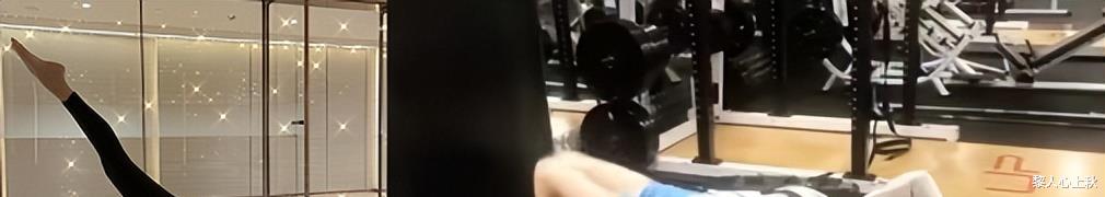 33岁奚梦瑶晒睡衣自拍!豪宅装修精致太抢镜,身上一套衣服近八千