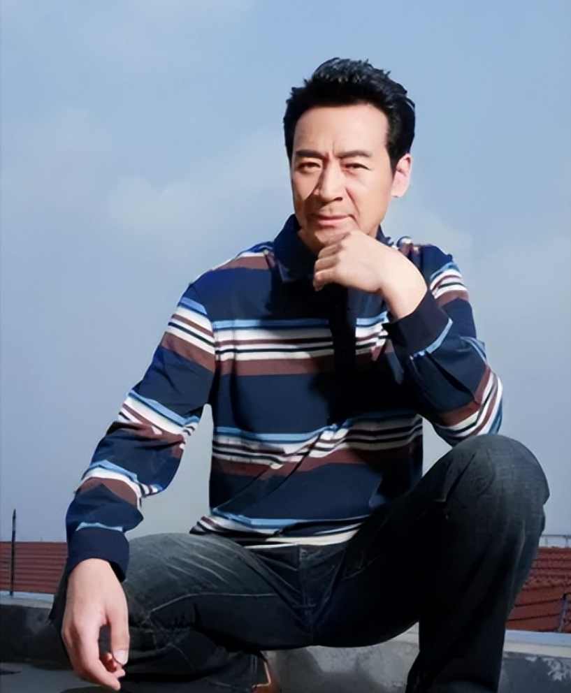 寇振海|著名演员寇振海：3段婚姻，三婚娶小21岁娇妻李婷，54岁老来得子