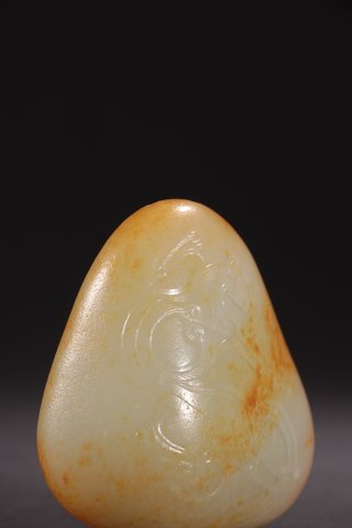 石雕|清代-和田玉螭龙纹原石雕件