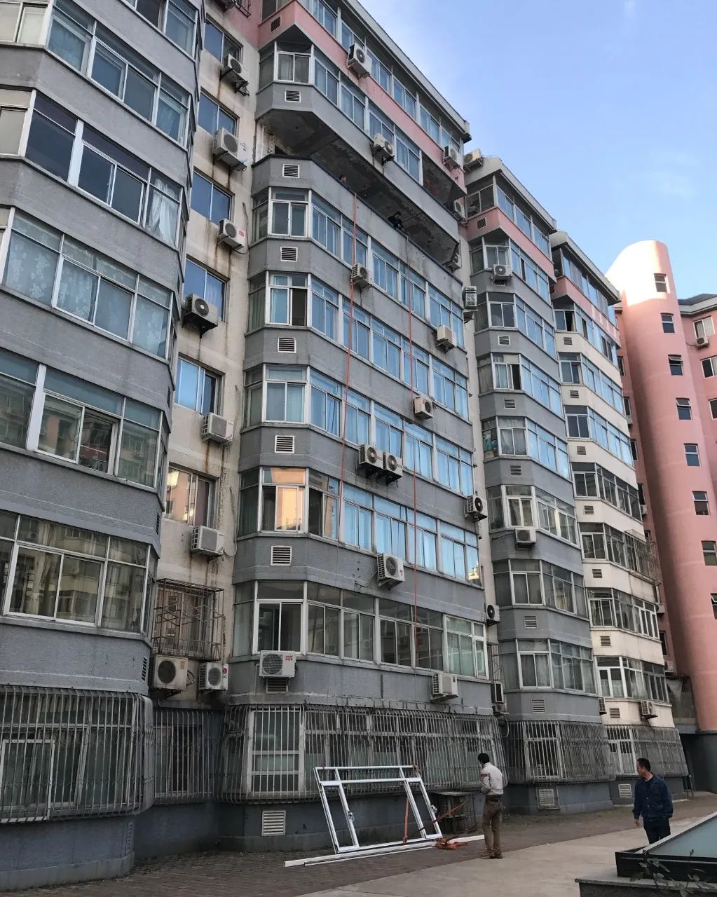 采光差的小黑屋逆袭，无主灯、软膜天花，还有…