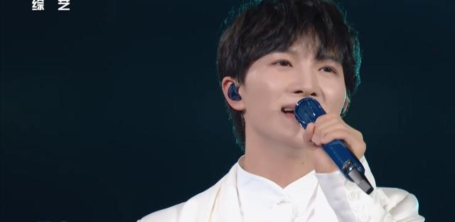 胡夏|七夕晚会亮点多，美人如画，剧情搞笑，周深开口封神，胡夏翻车了