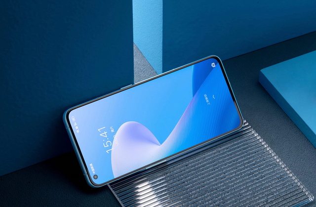 realme|高级感直接拉满！realme真我GT2 Pro钛蓝配色正式登场