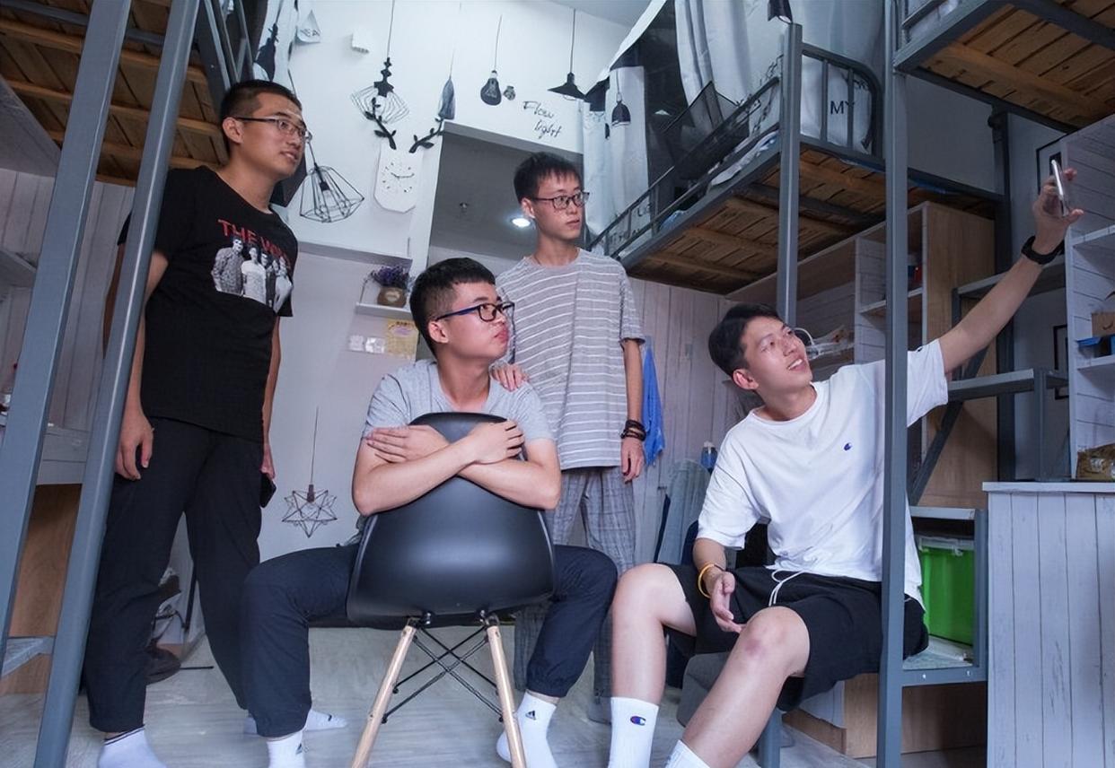 大学生|丈母娘喜欢女婿的职业排名更新,教师位列第4,榜首意料之中