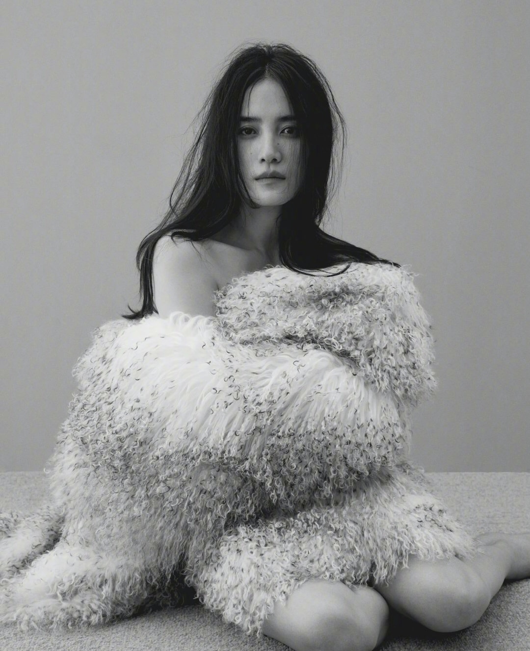 宋佳|宋佳新杂志神似蒋勤勤，一个洒脱随性，一个古典温婉，女艺人真卷