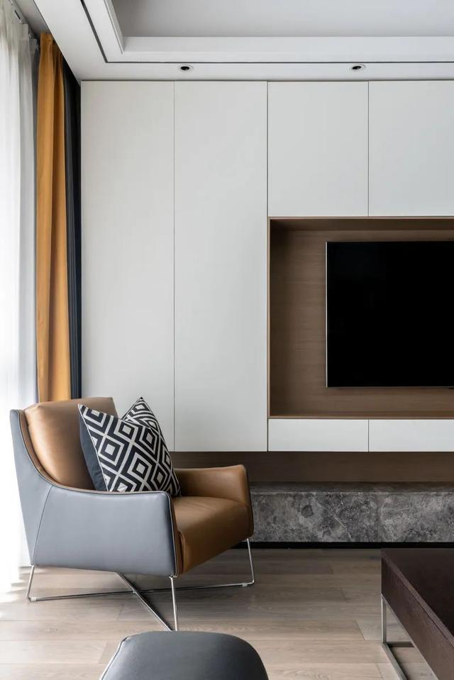 220㎡现代简约,现代舒适的空间,搭配灰色皮家具,简约优雅舒适