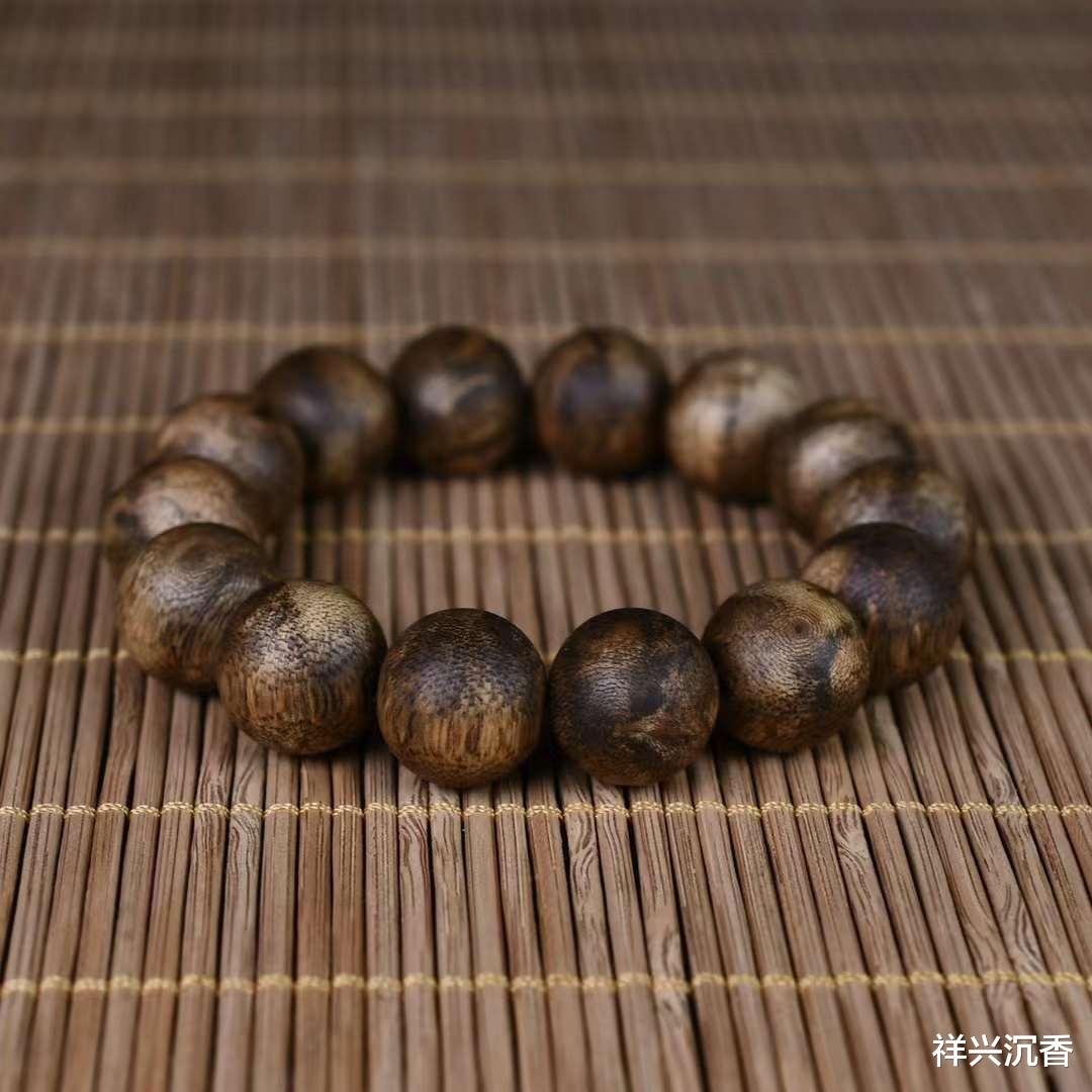 沉香手串|沉香保养盘玩全攻略简述!