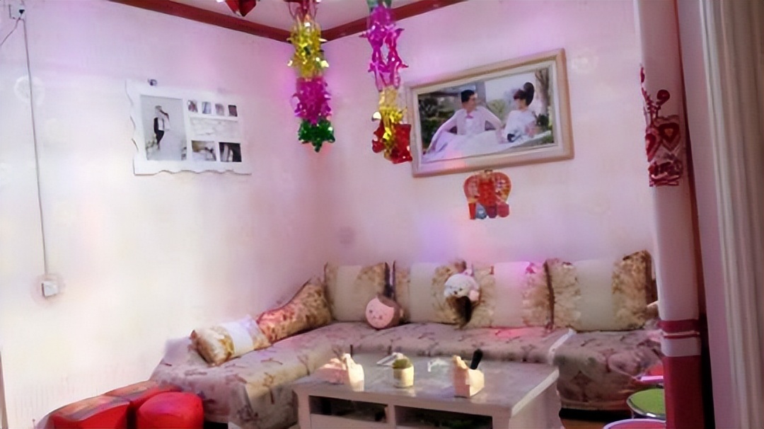 晒晒农村婚房,土灶和火炕太赞了!超喜欢院子里5米长的大吊灯!