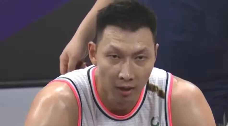 丁俊晖|CBA广东二老再战一年，重点培养徐昕，拿下克里克？下赛季无敌