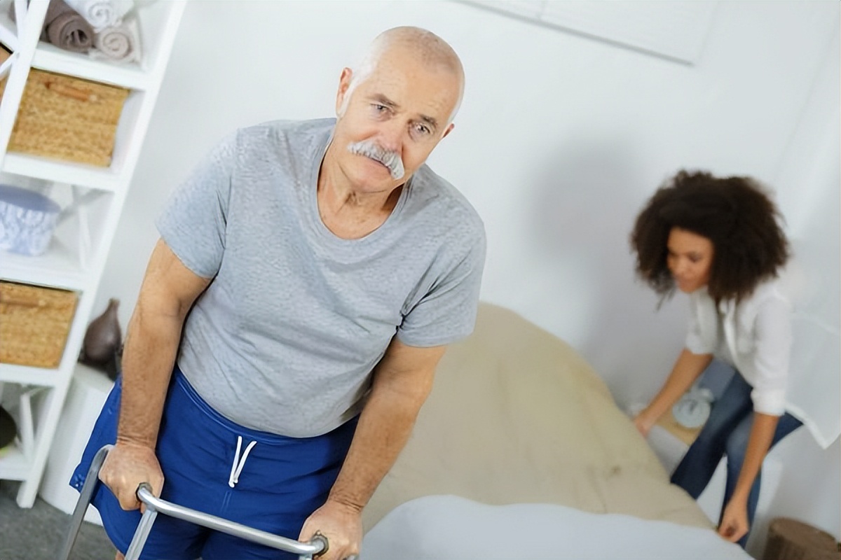 月亮|世界卒中日:不想被脑卒中夺走幸福?生活中谨记1常、1控、5关