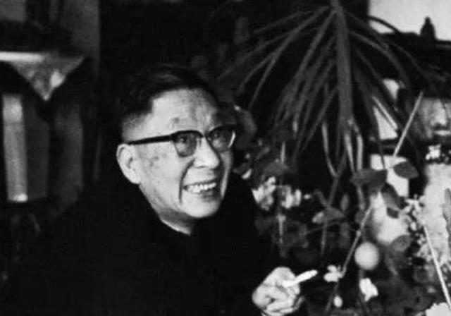 老舍与女作家同居,妻子携子赶来,她写信:各据一城,永不相见