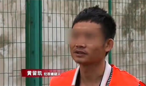 2015年,湖北16岁女孩在卧室熟睡时被绑架,因一句话歹徒放了她
