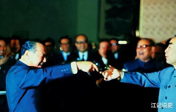 翡翠|为何我国会放弃遍地翡翠，富产金丝楠木的江心坡，价值抵百个香港