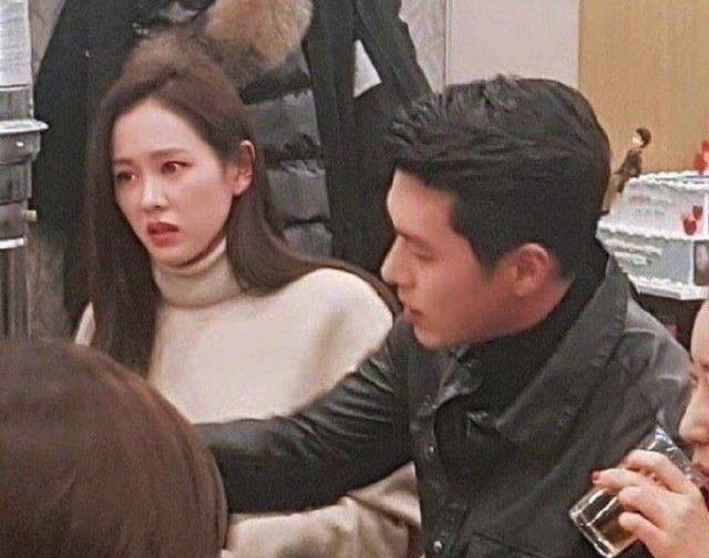 玄彬|孙艺珍宴上被劝酒，玄彬黑骑士举动霸气护妻！在孙艺珍面前变幼稚男