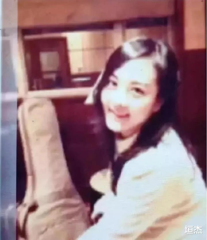 马思纯|“音乐诗人”李健：在人大座谈会打败靳东，用学识征服学子