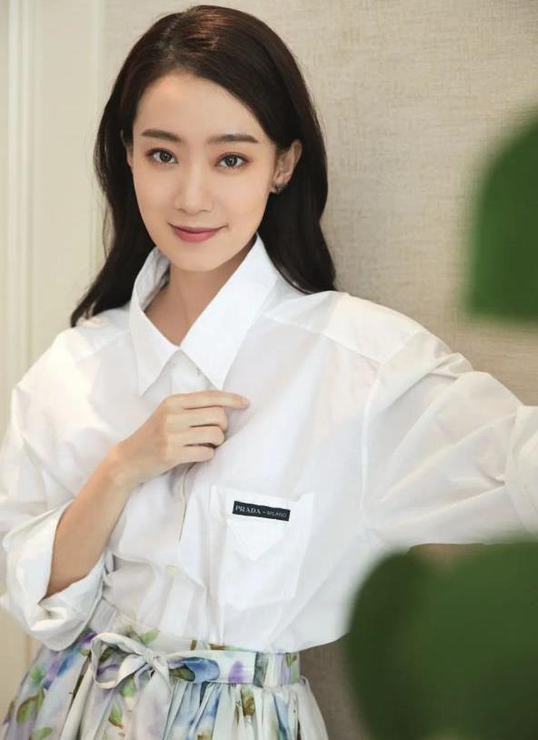 邓超|邓超曾嫌樊振东没名气,发照时将其截掉,现今主动发合照被骂惨