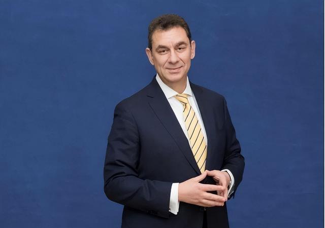 旗舰机|人类清除计划？推特用户：瑞辉CEO称，2023年前全球减50%人口
