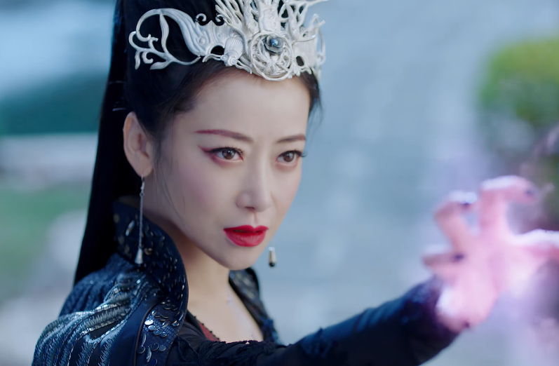 陈紫函|《月歌行》大火：躲过了徐璐，我却被47岁特别出演给惊艳了