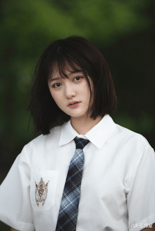 董思怡|曝董思怡霸凌初中同学，嘲笑他人外貌成瘾，家庭背景似乎并不简单