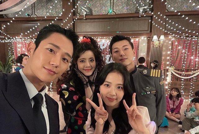 金智秀|美貌强压Jisoo？《雪滴花》郑信惠被英路出卖，超强歌喉全来真的