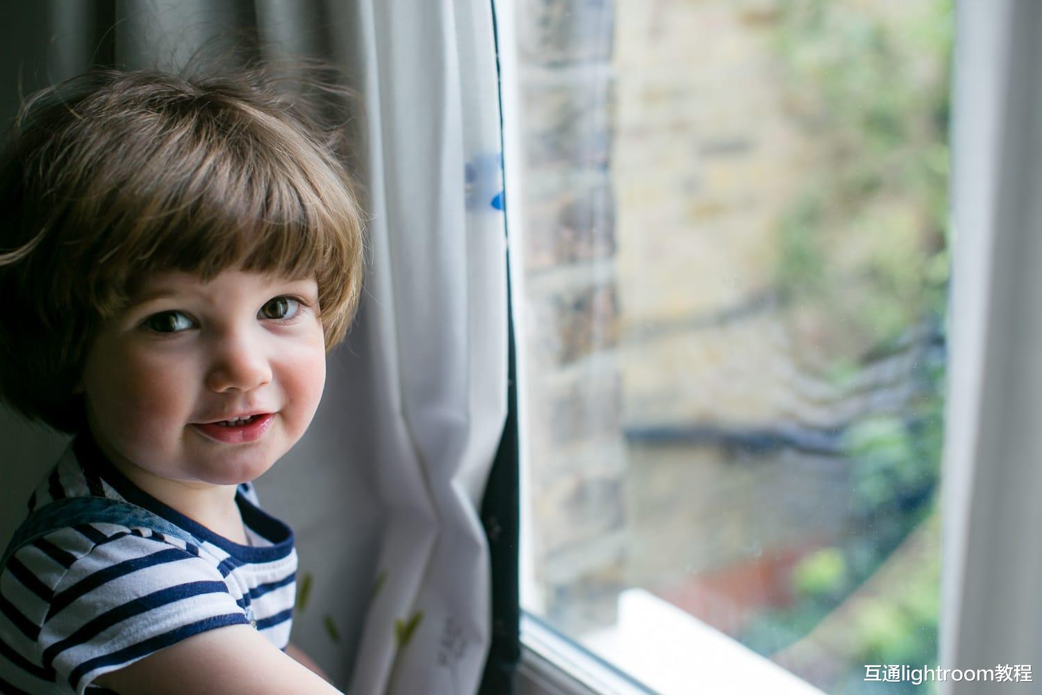 在家中如何使用自然光线拍出好看的家庭照?