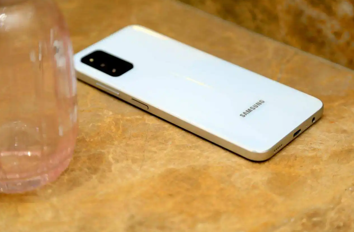 三星|6400万像素+1TB内存拓展，四摄手机多轮调价，跌至1499元