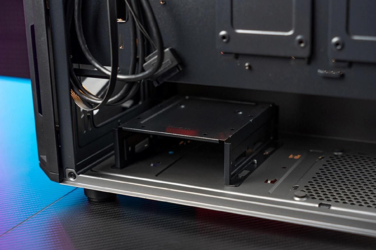 机箱|二百机箱,三百电源,我居然配了700多霓虹线