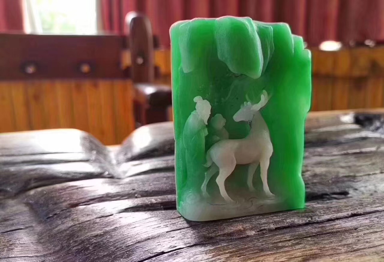 |“树深时见鹿，溪午不闻钟。”