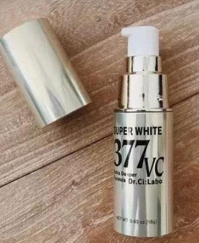 美容 干皮MM必备的五款精华，补水效果看得见，拯救你的干燥肌肤