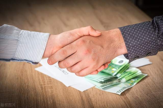 |逆向思维：赚钱的人和不赚钱的人，只有一个最本质的区别