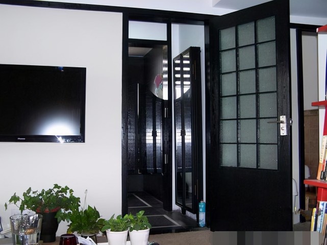 上海350万买48㎡房,装修到了极致,半个平方也不敢浪费