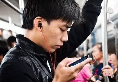 OPPO|你的蓝牙耳机正在偷走你的听力!关爱听力健康,聆听精彩未来