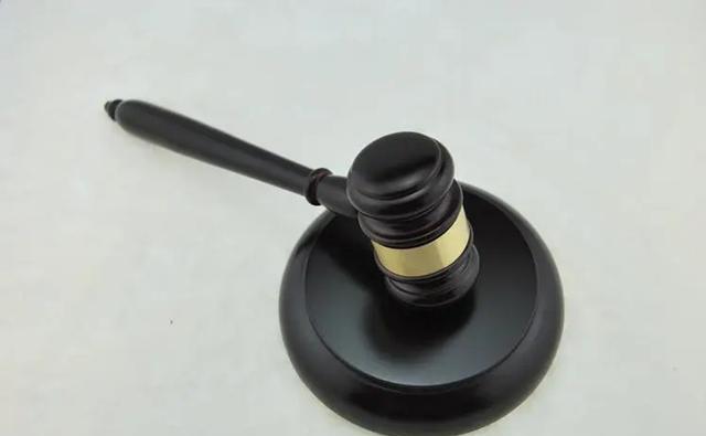 案例:58岁老汉为留后囚禁侵犯17岁少女,因对方生出女儿将其砍死