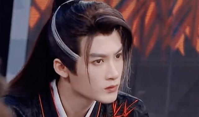 桐华|《长相思》桐华探班剧组，20日官方有福利，想看檀健次的新衣服！