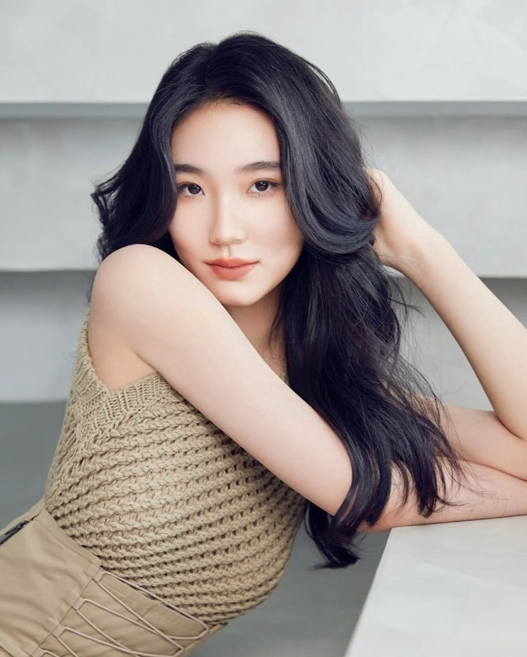 赵美延|小s携二女儿拍大片,14岁Lily星范儿十足,盘发像妈妈披发像大s