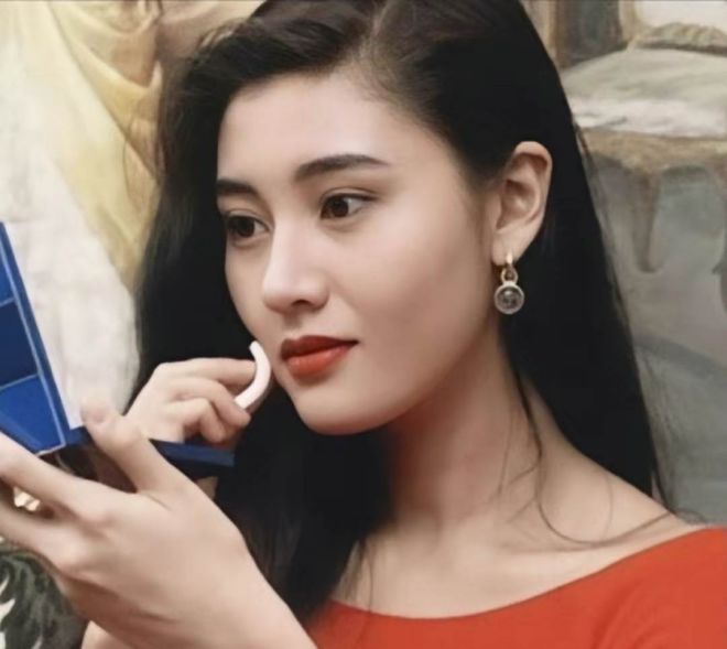 |13位混血女星现状,有人51岁仍美艳,有人刚过30岁就老了